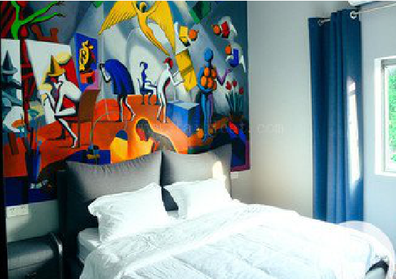 乾县对于酒店的墙体彩绘而言更注重哪些方面？